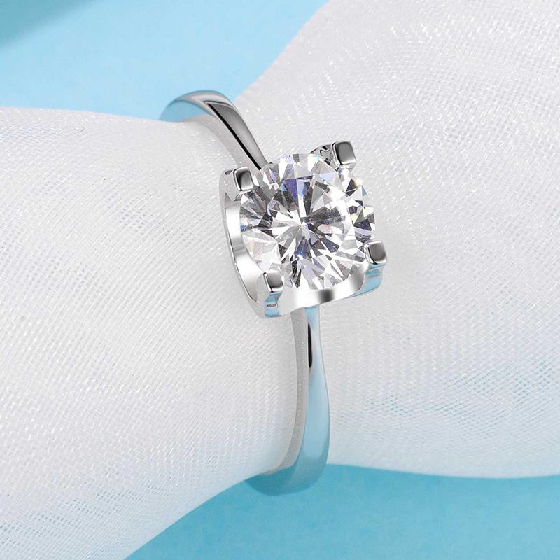 925 Sterling Silver Classic Round Cut CZ Solitaire Ring 4