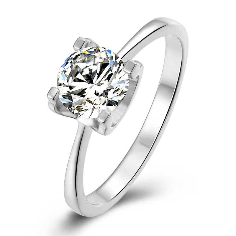 925 Sterling Silver Classic Round Cut CZ Solitaire Ring 1