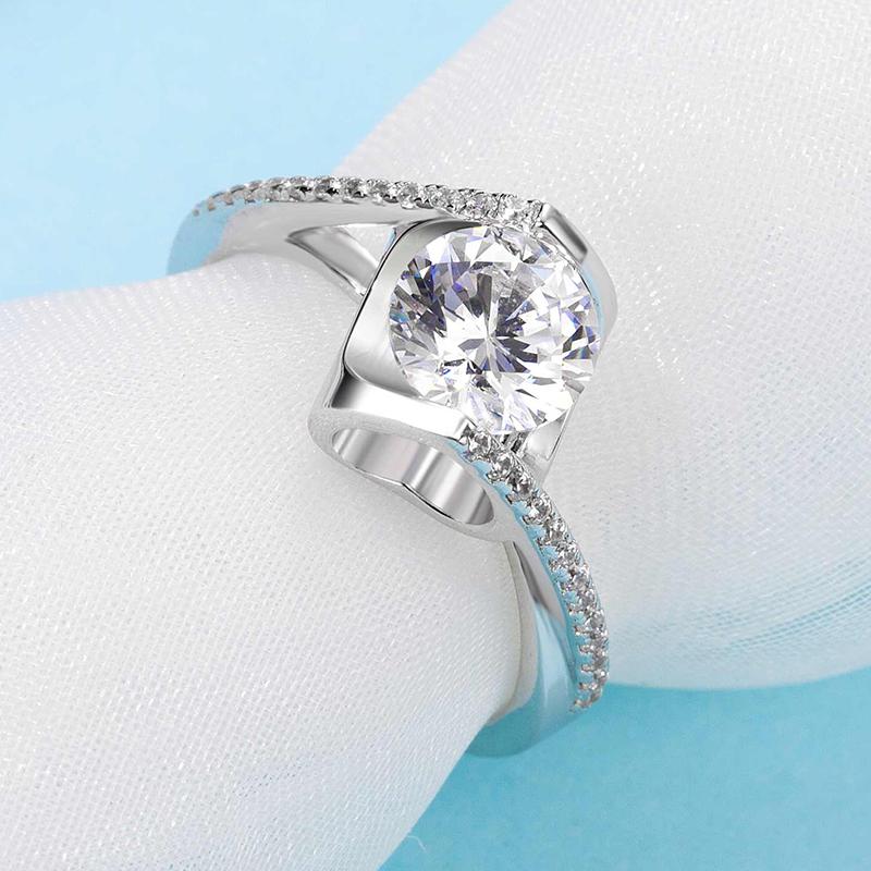 925 Sterling Silver Classic Round Cut CZ Angle Solitaire Ring 5