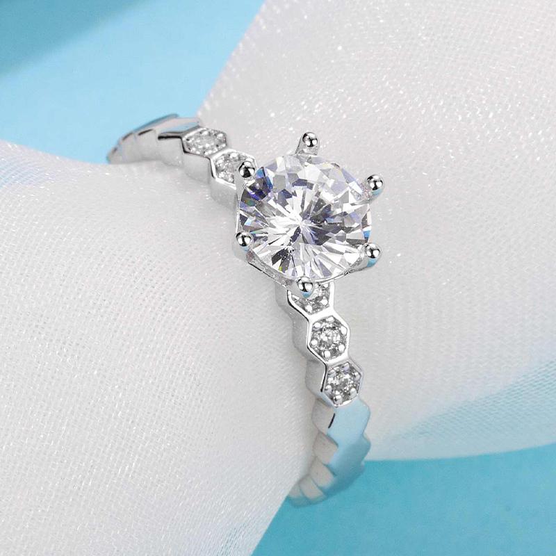 925 Sterling Silver  Classic Round Cut CZ Honeycomb Solitaire Ring 4