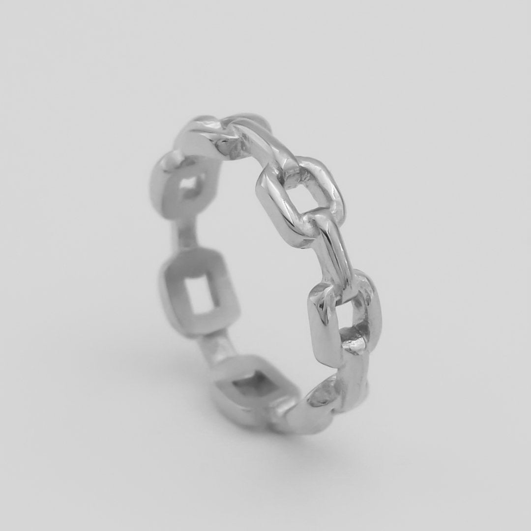 925 Sterling Silver Cleo Chain Ring 3