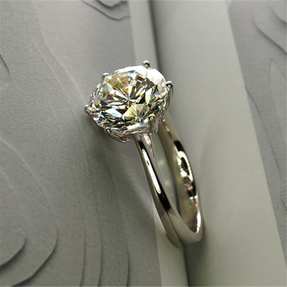 925 Sterling Silver Classic Round Solitaire Brilliant Ring 11