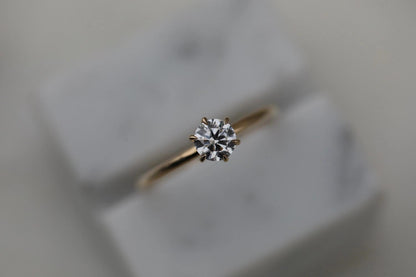 0.50 CT Round Solitaire CVD G/VVS2 Diamond Engagement Ring 2